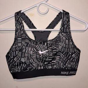 Nike Pro Patterned Sport Bra